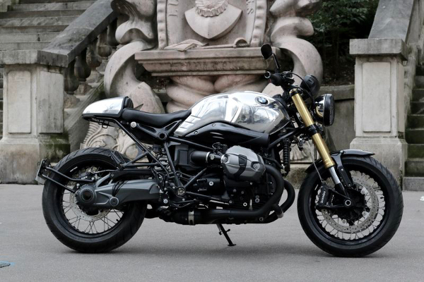 BMW R Nine T Black Mirror